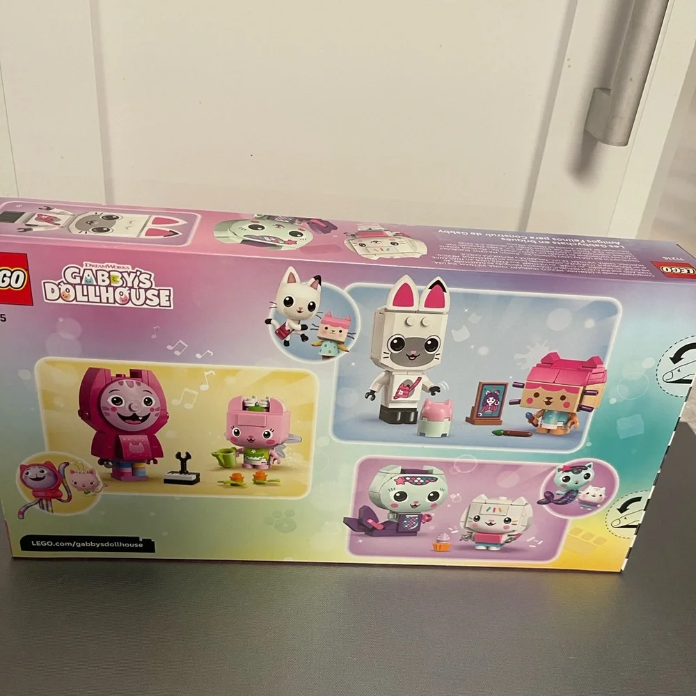 LEGO Gabby's Dollhouse Cat Friends Set - Pink/White (11215) 324pcs 6+ NIB Sealed